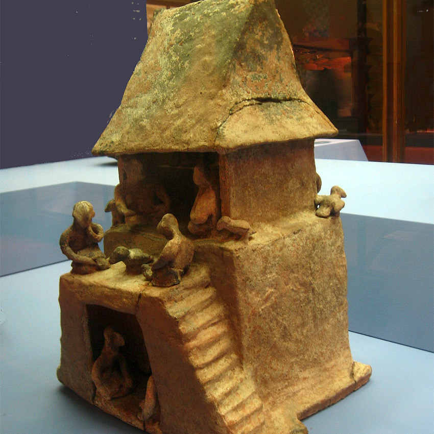 Культура наярит. Модель дома (помещалась в могилу).