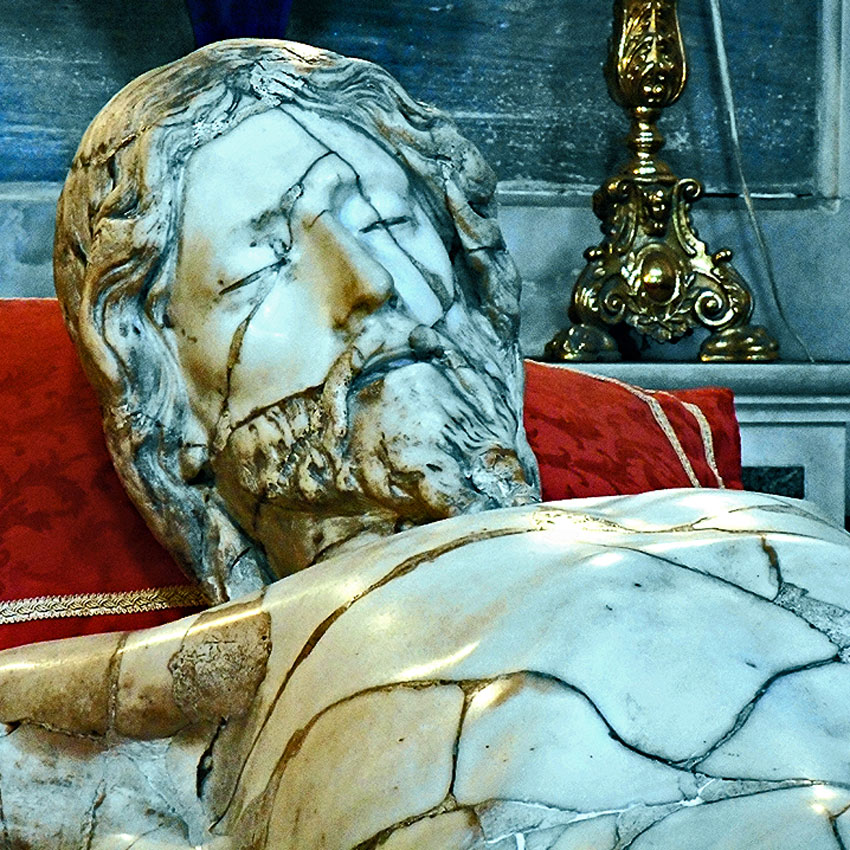 1599 год. Христос. Микеланджело Наккерино (1550, Флоренция - 1622, Неаполь). В 1923 году статуя пострадала от огня. Неаполь, церковь Сан Карло алл Арена.